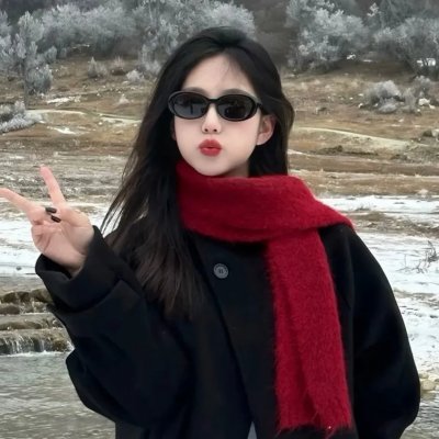 小姑娘艾萝依